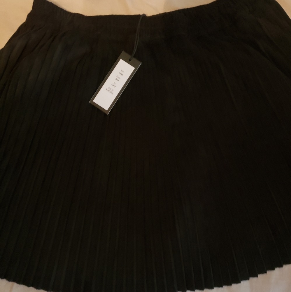 NWT Romeo & Juliet Skirt Black Size L